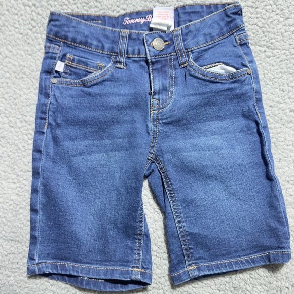 Tommy Bahama Other - 👉 Tommy Bahama Girls Tory Denim Bermuda Shorts Size 6 Blue Stretch Adjustable